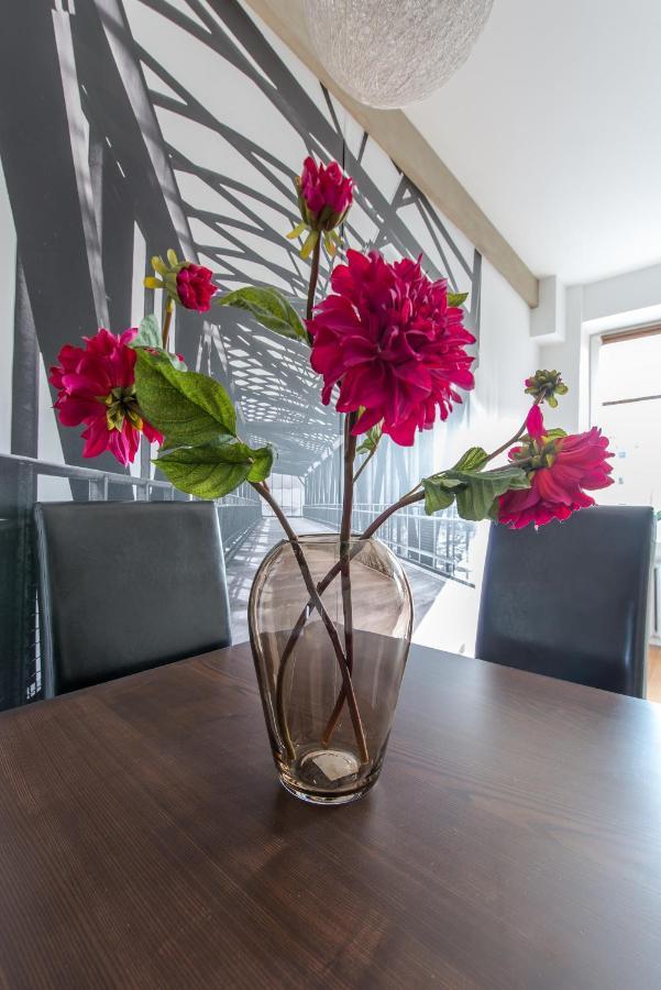 Dworzec Centralny P&O Serviced Apartments Warschau Buitenkant foto